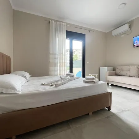 The Beachfront Hotel Vlorë